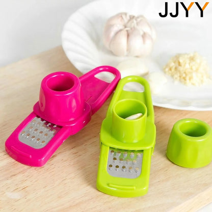 Mini Garlic Grinder Creative Garlic Press Kitchen Garlic Mash Manual Garlic Mashing Green Kitchen Gadgets 1PC